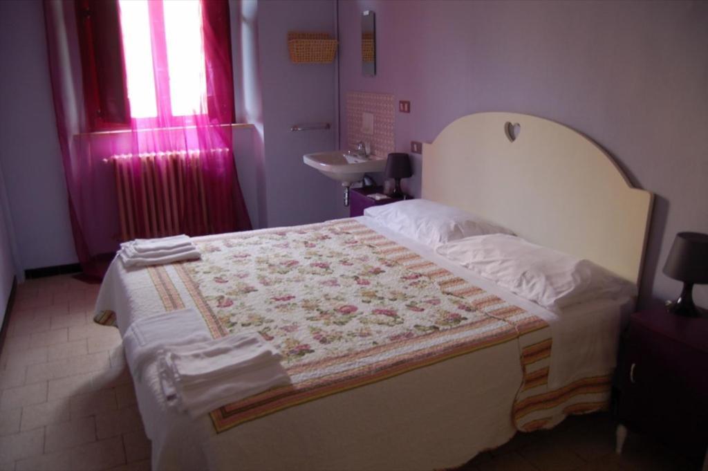 Casa Betania Hotell Cortona Rum bild