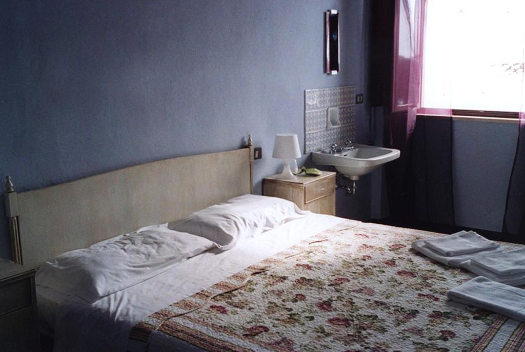 Casa Betania Hotell Cortona Rum bild