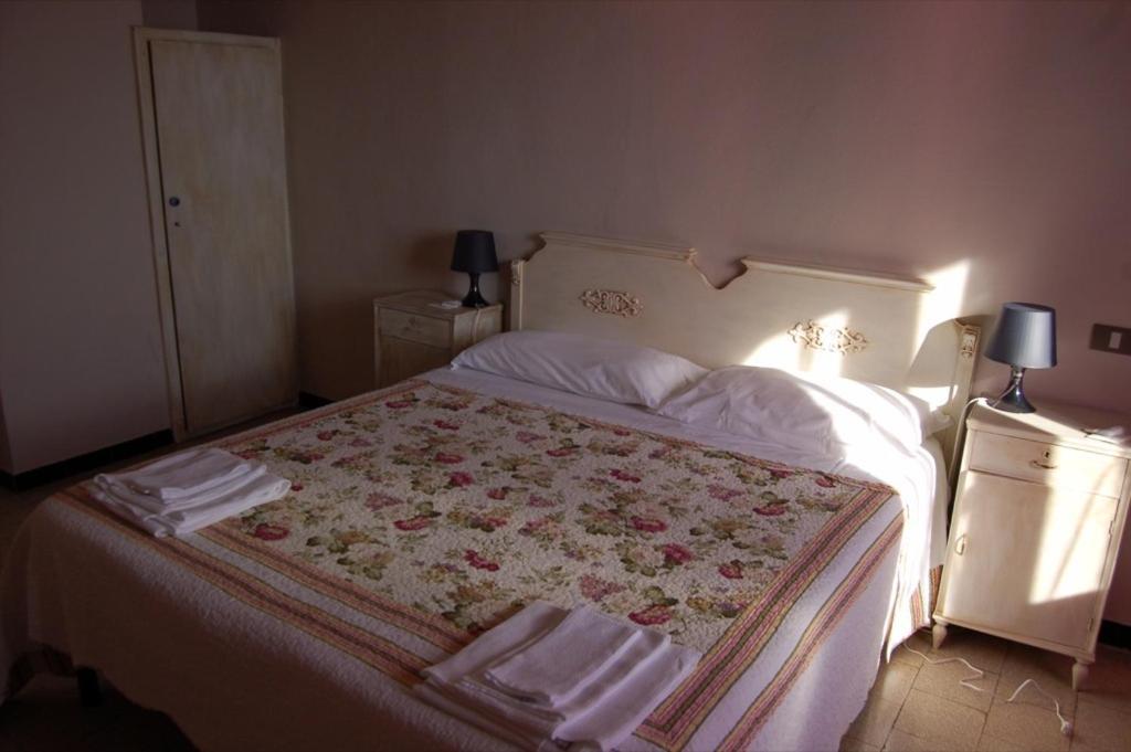 Casa Betania Hotell Cortona Rum bild